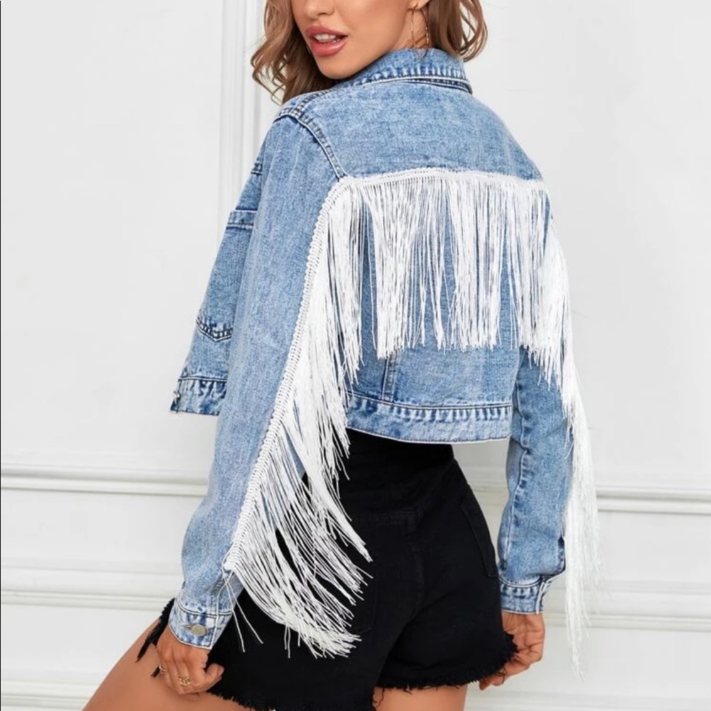 Short denim jacket w/ fringe